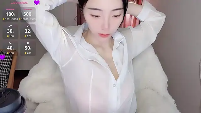 Snapshot of Duomiz chatting on October 23, 2025, 12:26 pm Duomiz online show from October 23, 2025, 12:26 pm