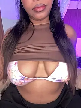 kitty  blackgl online show from March 27, 2026, 12:39 pm