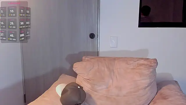 Snapshot of ftmphilip_ chatting on January 8, 2026, 12:49 am ftmphilip online show from January 8, 2026, 12:49 am