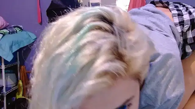 watermellonpussy online show from November 21, 2025, 4:50 pm