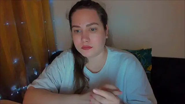  madalexa  online show from December 3, 2024, 9:39 pm