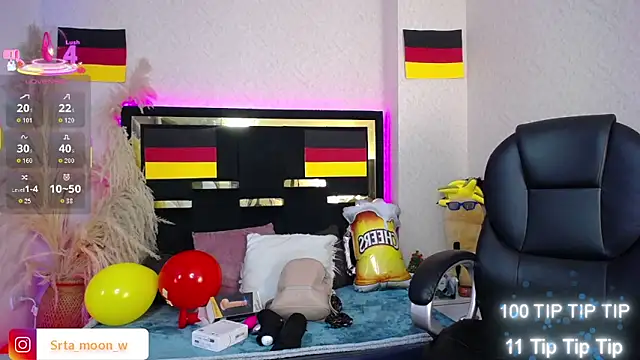 Snapshot of Moon_Water__ chatting on September 22, 2025, 11:38 am Moon Water   online show from September 22, 2025, 11:38 am