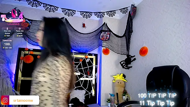 Snapshot of Moon_Water__ chatting on October 8, 2025, 11:34 am Moon Water   online show from October 8, 2025, 11:34 am