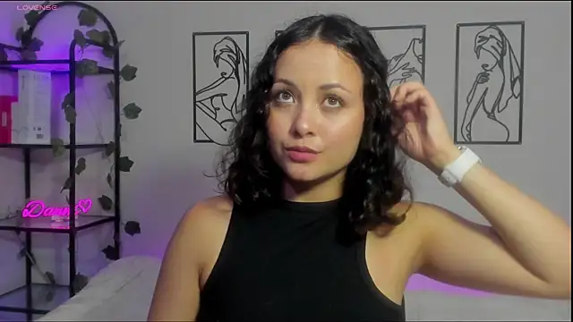 Megan Rodrigo online show from February 10, 2025, 9:47 pm