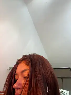 Roxanne 08 online show from January 8, 2025, 3:17 pm