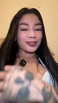 Roxanne 08 online show from April 15, 2026, 9:59 pm