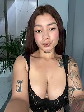 Roxanne 08 online show from January 3, 2025, 12:07 pm