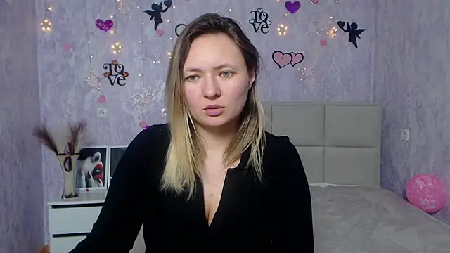 SallyVerda online show from February 8, 2025, 1:32 am