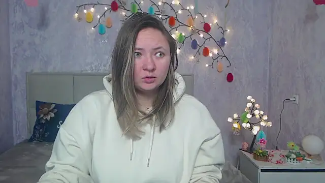 SallyVerda online show from April 11, 2026, 5:48 am