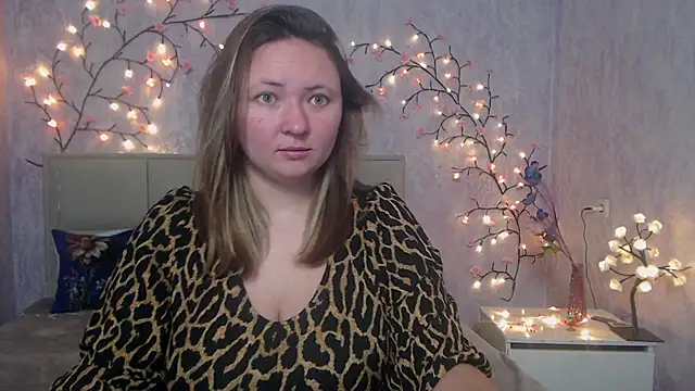 SallyVerda online show from April 17, 2026, 5:54 am