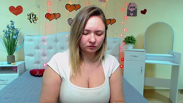 SallyVerda online show from February 12, 2025, 1:09 am