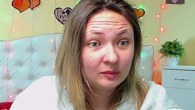 SallyVerda online show from February 15, 2025, 3:52 am
