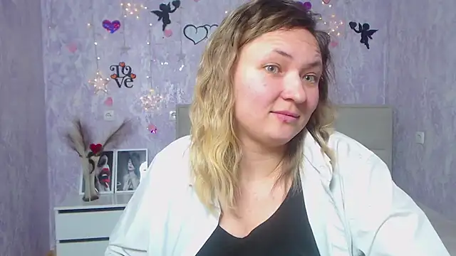 SallyVerda online show from February 20, 2025, 1:03 am
