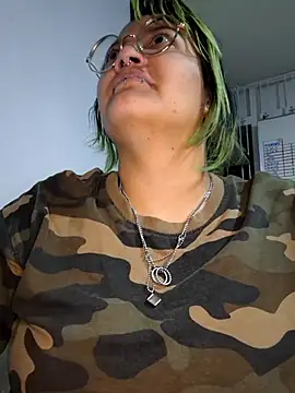 Snapshot of lucky-leah chatting on September 30, 2025, 3:56 am lucky-leah online show from September 30, 2025, 3:56 am