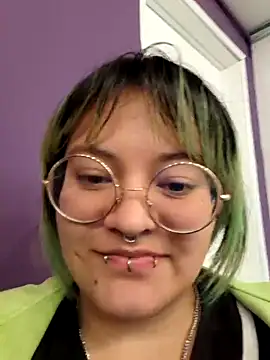 Snapshot of lucky-leah chatting on September 19, 2025, 3:54 am lucky-leah online show from September 19, 2025, 3:54 am