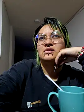 Snapshot of lucky-leah chatting on October 11, 2025, 3:51 am lucky-leah online show from October 11, 2025, 3:51 am