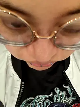 Snapshot of lucky-leah chatting on September 20, 2025, 3:44 am lucky-leah online show from September 20, 2025, 3:44 am