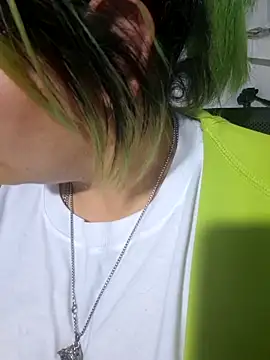 Snapshot of lucky-leah chatting on October 7, 2025, 4:35 am lucky-leah online show from October 7, 2025, 4:35 am