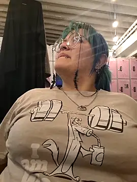 lucky-leah online show from March 7, 2026, 4:08 am