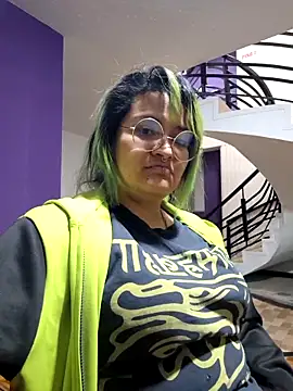 Snapshot of lucky-leah chatting on September 27, 2025, 3:23 am lucky-leah online show from September 27, 2025, 3:23 am