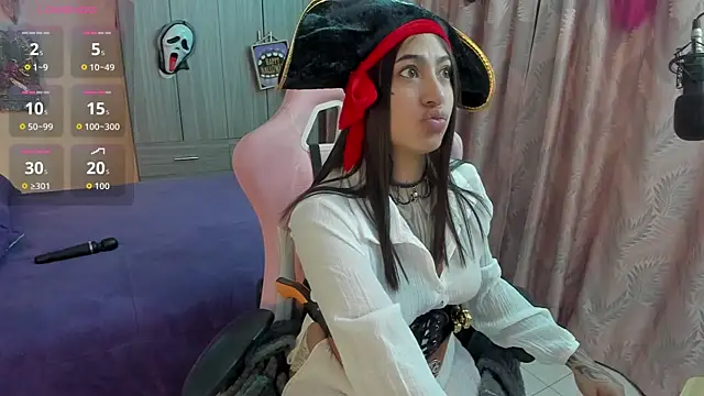 Snapshot of Kayla_foxxy chatting on October 31, 2025, 5:37 am Kayla foxxy online show from October 31, 2025, 5:37 am