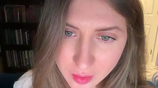 YUMIandbigWOLF online show from February 28, 2025, 6:43 am