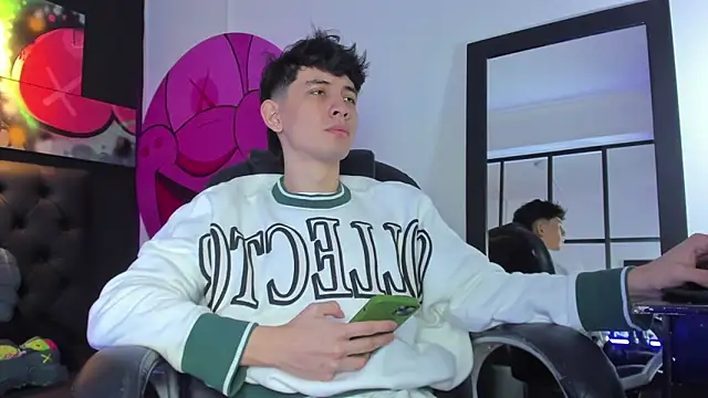 Santi delacruz online show from February 11, 2025, 2:35 pm