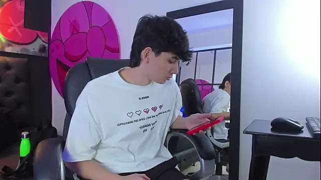 Santi delacruz online show from December 13, 2024, 3:00 pm