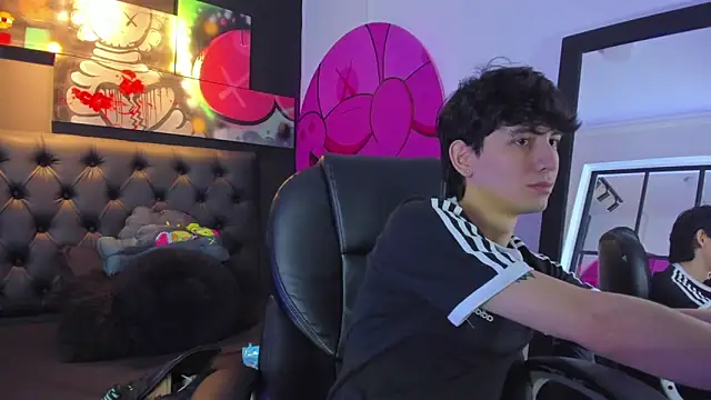 Santi delacruz online show from January 8, 2025, 4:11 pm