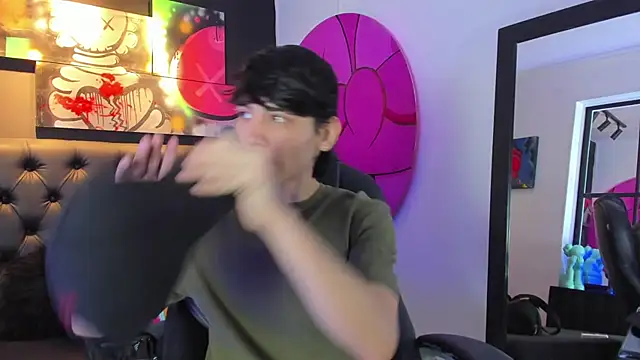 Santi delacruz online show from February 1, 2025, 1:51 pm