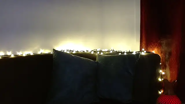 pearllatin online show from October 23, 2025, 1:04 am