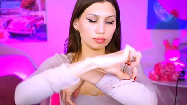 MollyPerry online show from January 28, 2025, 7:10 pm