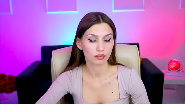 MollyPerry online show from March 7, 2025, 4:22 pm