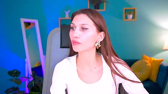 MollyPerry online show from February 14, 2025, 4:31 pm