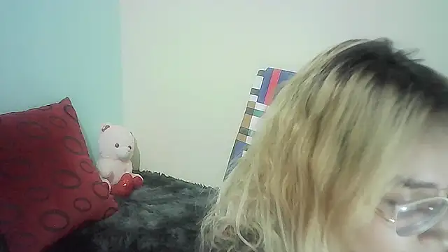 JuliaMack online show from January 24, 2025, 2:49 am