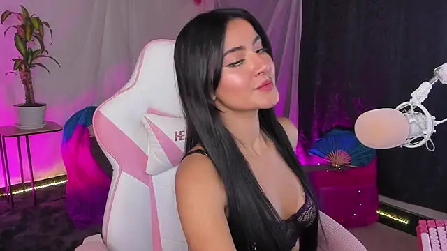 Violetta kim1 online show from May 15, 2026, 9:46 pm