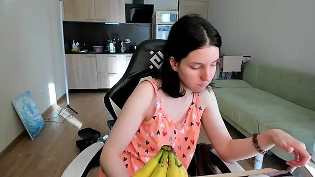 Snapshot of Bridget_fitness chatting on October 17, 2025, 11:12 am Bridget fitness online show from October 17, 2025, 11:12 am