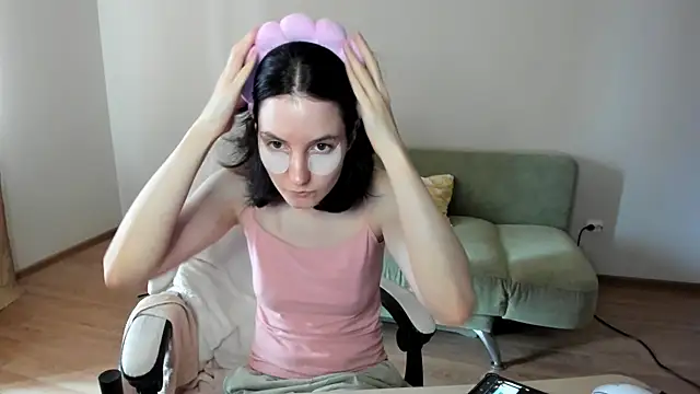 Snapshot of Bridget_fitness chatting on September 22, 2025, 11:38 am Bridget fitness online show from September 22, 2025, 11:38 am