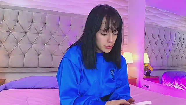 AlissonLopez  online show from March 14, 2025, 4:21 am