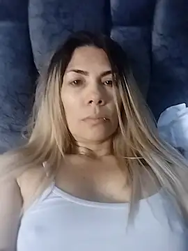 Snapshot of MistressAndre chatting on October 6, 2025, 5:35 pm MistressAndre online show from October 6, 2025, 5:35 pm