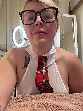 xxcurvyjessiexx online show from March 24, 2026, 7:03 pm