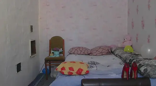 KittyyLaBeauty online show from February 11, 2025, 12:25 pm