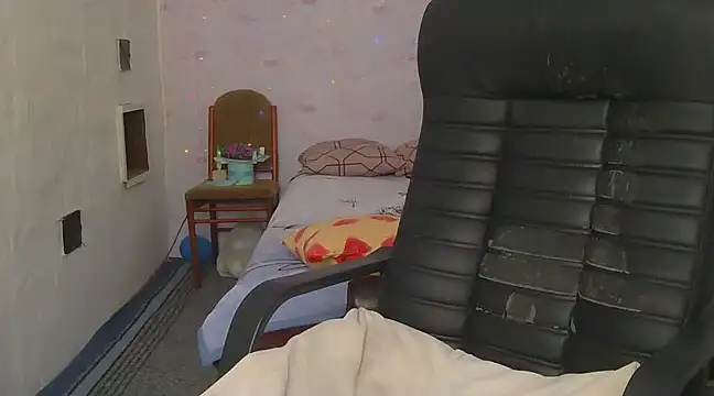 KittyyLaBeauty online show from February 10, 2025, 6:53 am