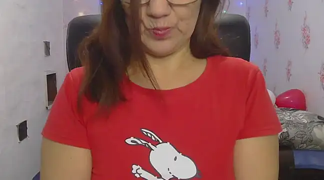 KittyyLaBeauty online show from February 12, 2025, 4:33 pm