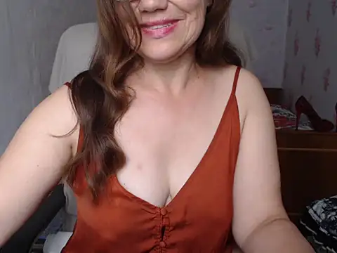 KittyyLaBeauty online show from June 3, 2026, 2:33 pm