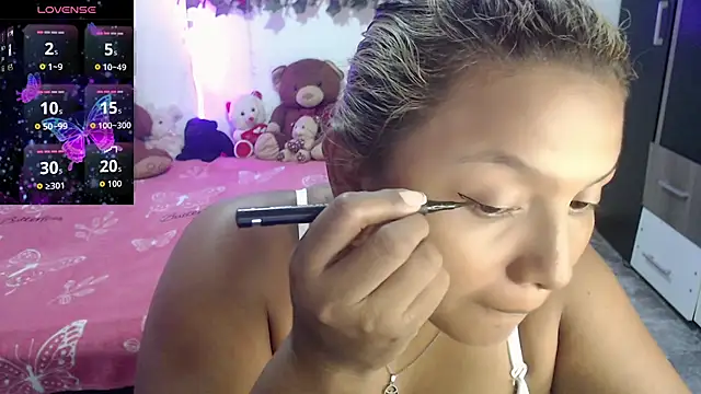sexysusan4you online show from July 18, 2026, 7:22 pm