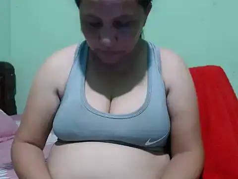 Snapshot of sonia__milk chatting on April 21, 2026, 11:11 pm sonia milk online show from April 21, 2026, 11:11 pm