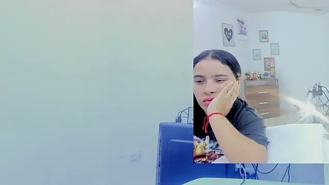 Snapshot of Daki_Ume_ chatting on October 29, 2025, 2:21 am Daki Ume online show from October 29, 2025, 2:21 am