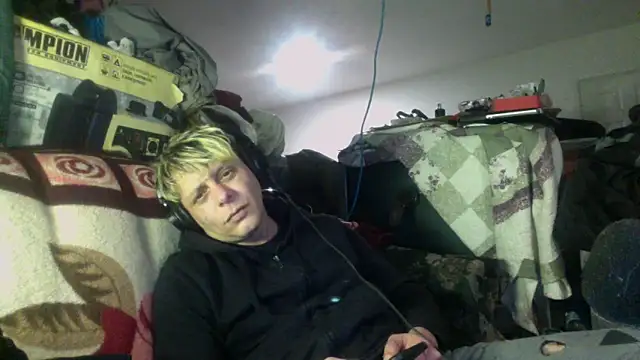 Snapshot of Phelyxx_elgato chatting on January 2, 2025, 2:02 pm Phelyxx elgato online show from January 2, 2025, 2:02 pm