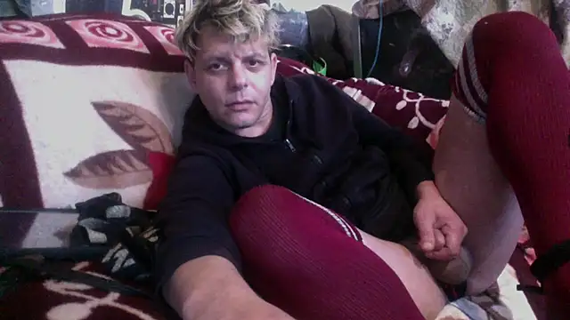 Snapshot of Phelyxx_elgato chatting on January 2, 2025, 6:34 pm Phelyxx elgato online show from January 2, 2025, 6:34 pm